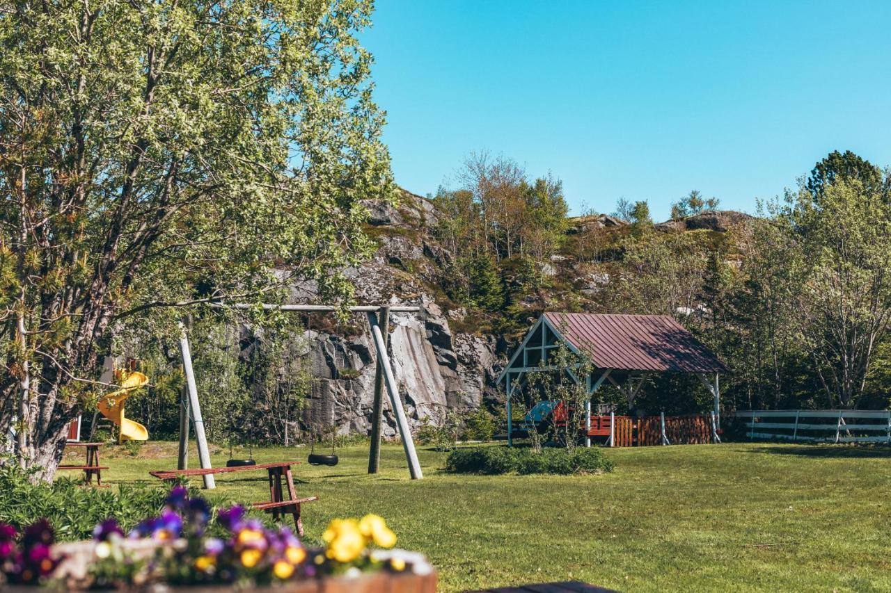 Skarungen - Hotel, Cabins And Camping Kabelvåg Esterno foto