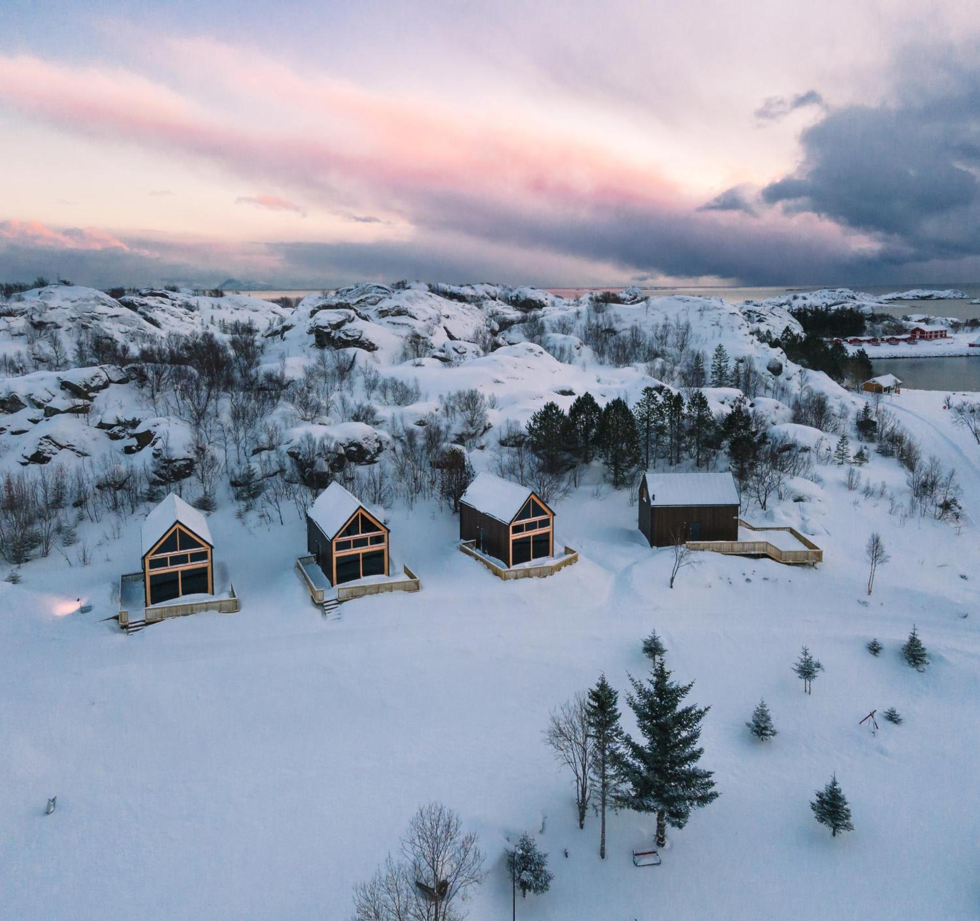 Skarungen - Hotel, Cabins And Camping Kabelvåg Esterno foto