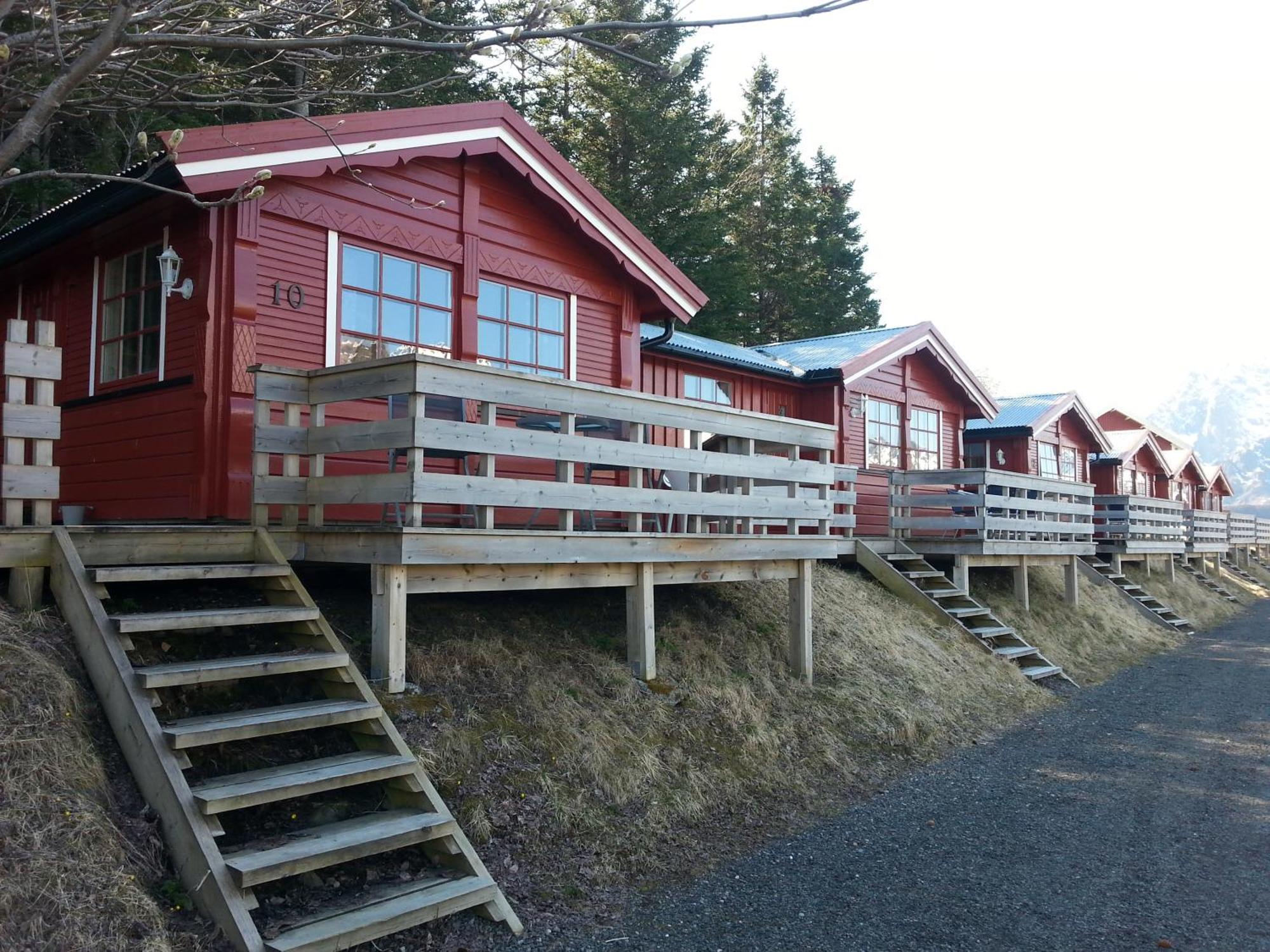 Skarungen - Hotel, Cabins And Camping Kabelvåg Esterno foto