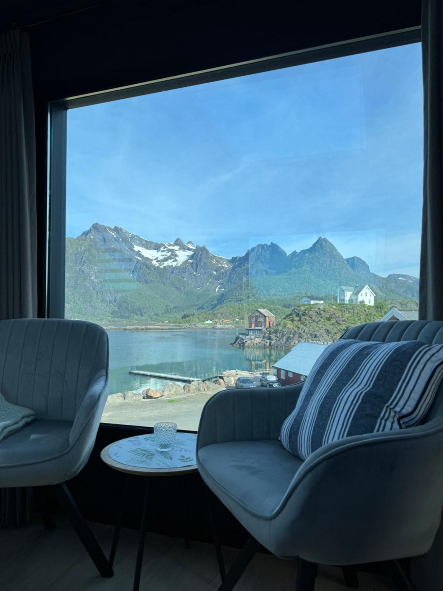 Skarungen - Hotel, Cabins And Camping Kabelvåg Esterno foto