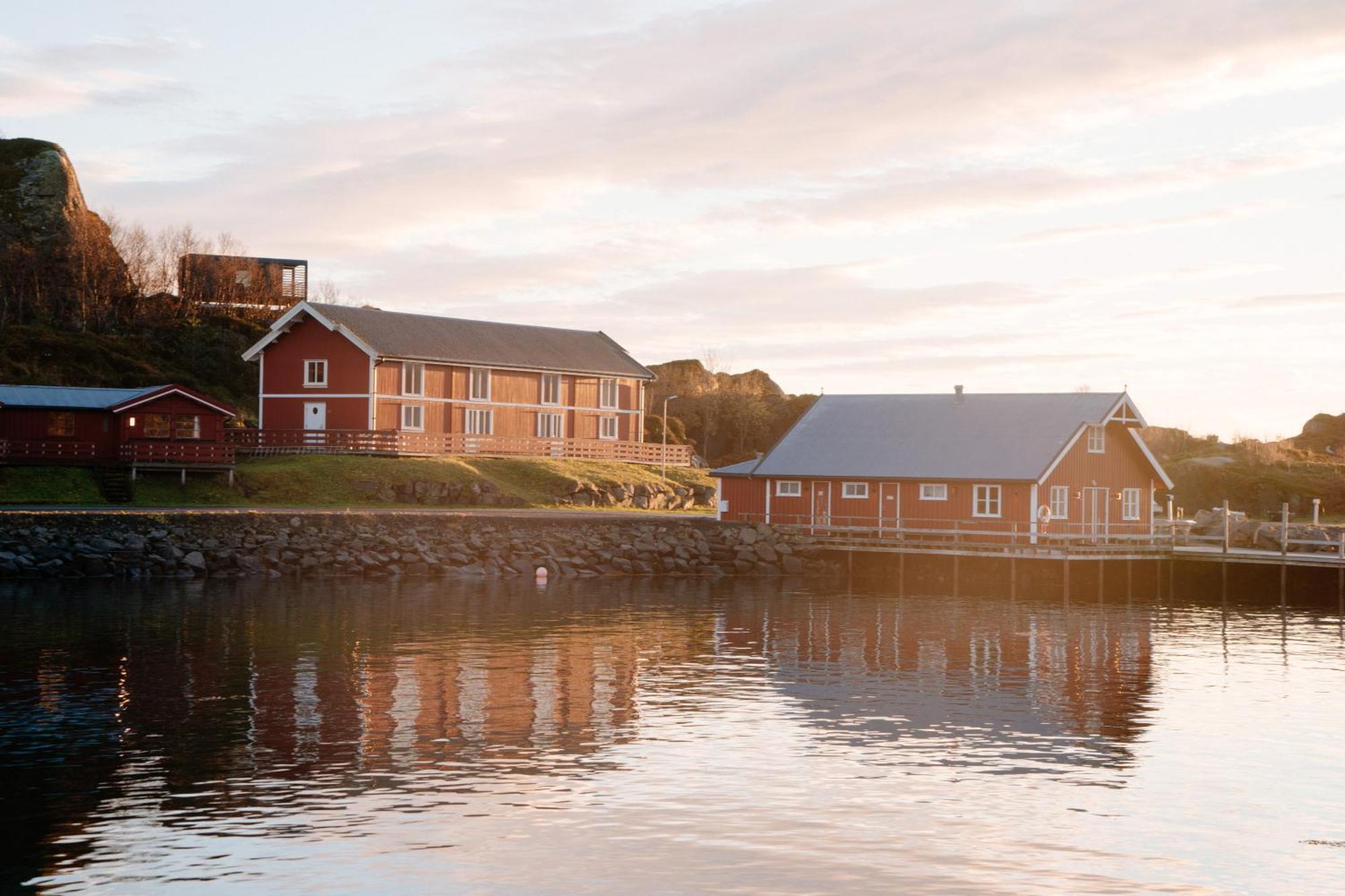 Skarungen - Hotel, Cabins And Camping Kabelvåg Esterno foto